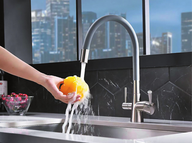 Pay attention to daily maintenance when the shower hose leaks